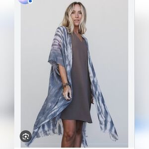 2 ITEMS, Three Bird Nest Gray and Cream Frayed Hem Kimono with 3BN bracelet Set